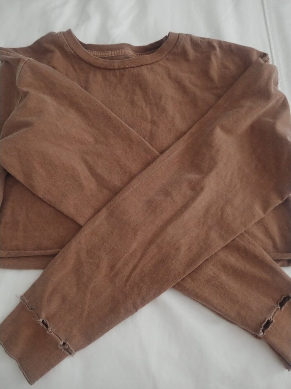 Joah Brown Soho Distressed Sleeve Cropped Long Sleeve Top - Picture 14 of 15